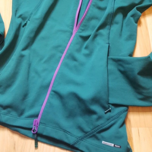 Salomon light jacket or warm layer. - Picture 2 of 8